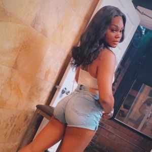 Meet your Posher, Tye